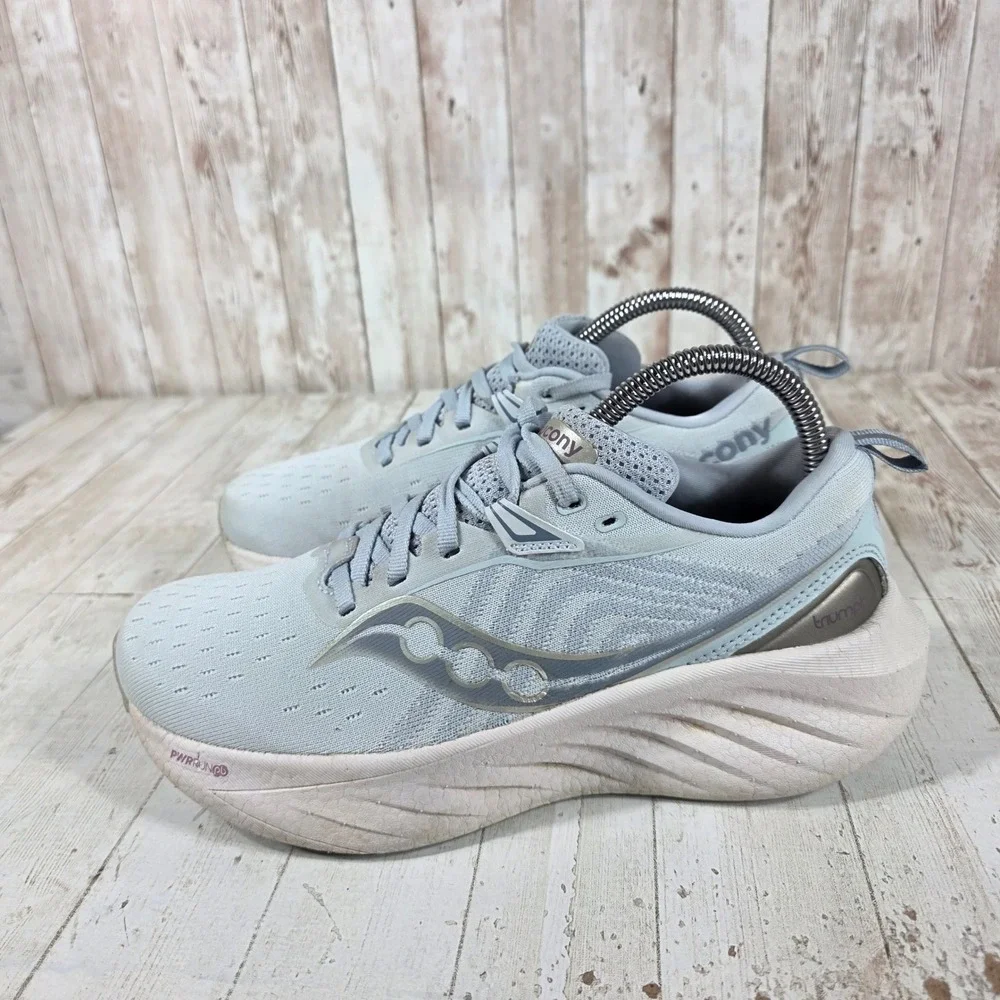 Saucony Triumph 22 Womens Running Shoes Light Blue Silver S10964-246 Size 7